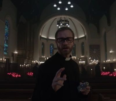 Photo of Devon Sawa during a movie scene.